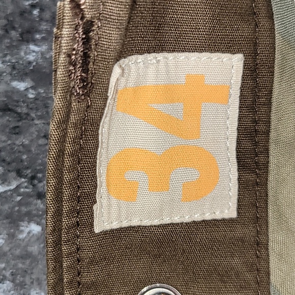 2006. Old Navy. Heavy-duty cargo Pants.  Field Tested. Men's size 34 - Picture 4 of 16